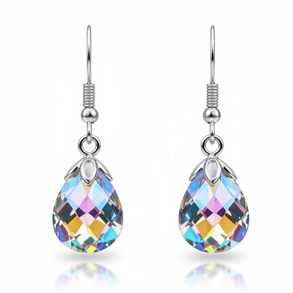 Jewelry - NWT Faceted Iridescent Drop Earrings